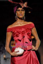 Model walk the ramp for Suneet Varma Show at HDIL India Couture Week, Grand Hyatt, Mumbai on 15th Oct 2009 (50).JPG